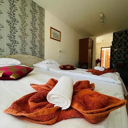 Gabi Haz Apartmanok*** Hajdúszoboszló Eksteriør bilde