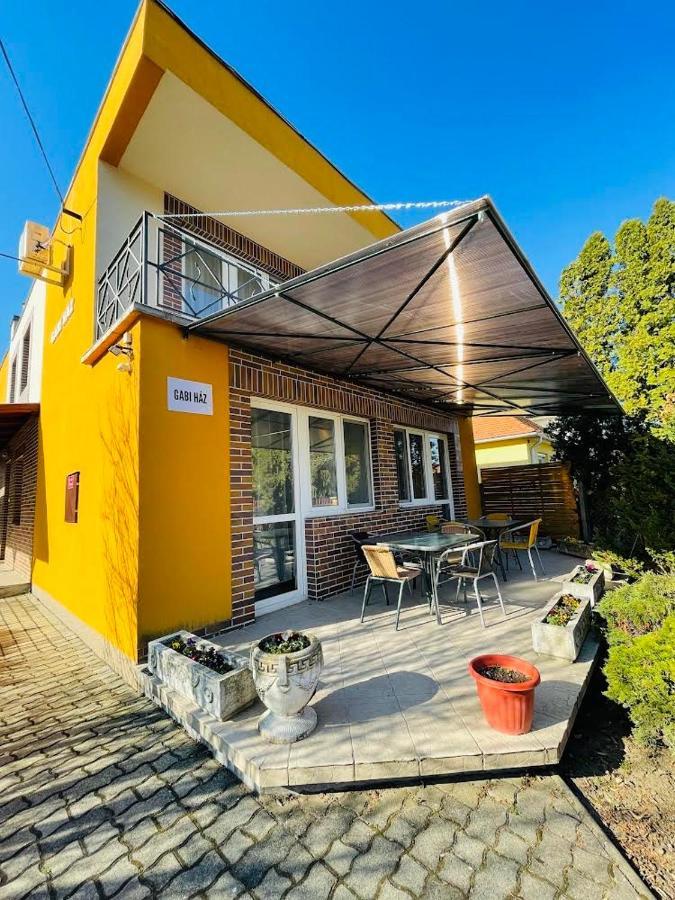 Gabi Haz Apartmanok*** Hajdúszoboszló Eksteriør bilde